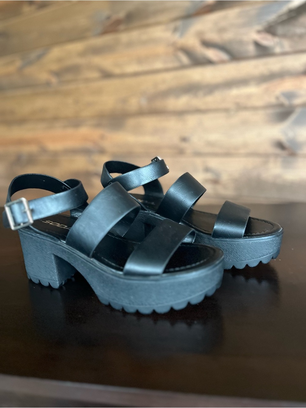 Soda Black Platform Sandals Women’s Size 7 Chunky Lug Sole Strappy